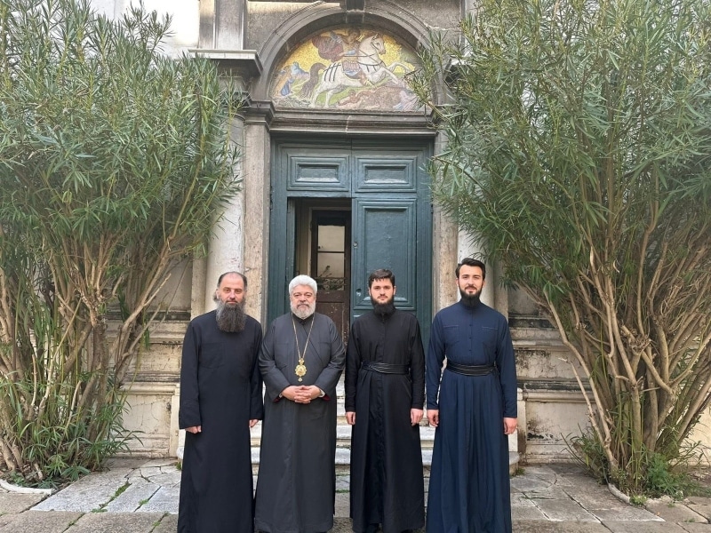 2025.10.25_vita_monastica_carbone-18