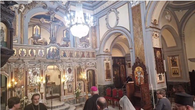 Corostasia Patriarcale durante gli Uffici della Domenica del paralitico, presso la Chiesa dei SS. Pietro e Paolo, Napoli