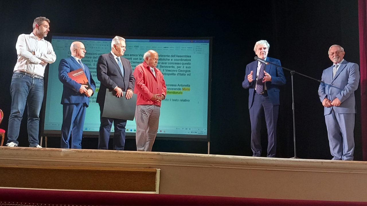 Presentazione del volume ” SANTA SOFIA. I TEMPLI DELLA SAPIENZA DI DIO NEL MONDO ” al Teatro Comunale di Benevento